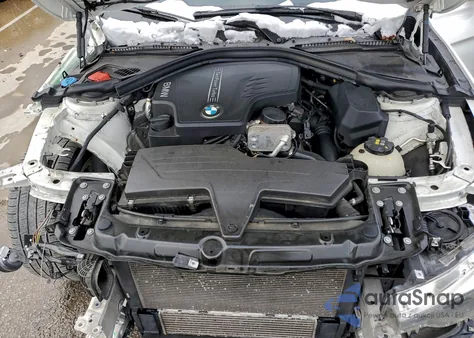 2017 BMW 320 I z USA, uszkodzony, nr VIN WBA8A9C57HK620448